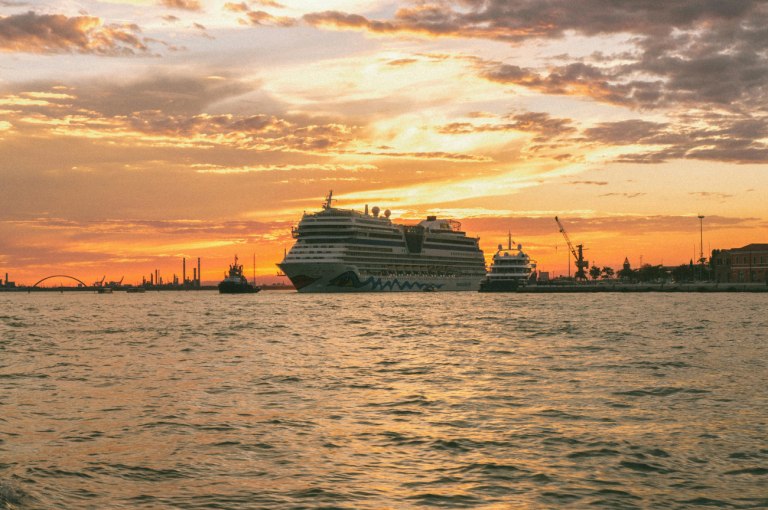 Τάσεις στην ευρωπαϊκή κρουαζιέρα το 2026: Μικρότερα πλοία, εμπειρίες πολιτισμού και F1