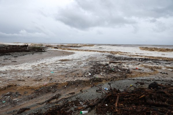 Κουρέτας για Αγιόκαμπο: Σε κακοτεχνία οφείλονται προβλήματα που προκάλεσε η κακοκαιρία – Πλημμύρισαν σπίτια και επιχείρηση
