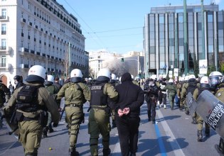 Τέμπη: 19 συλλήψεις από τις 200 προσαγωγές στη μεγάλη συγκέντρωση στο Σύνταγμα – Η ανακοίνωση της ΕΛ.ΑΣ.