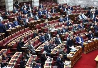 Live: Στη Βουλή το νομοσχέδιο για τις Συλλογικές Συμβάσεις Εργασίας