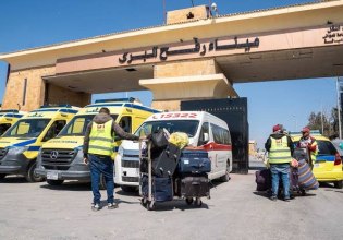 Ράφα: Παλαιστίνιοι συγκεντρώνονται και από τις δύο πλευρές του περάσματος στη νότια Γάζα