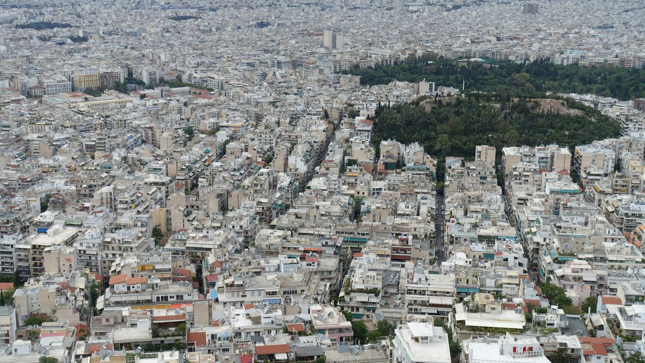 Αυξήθηκαν ως 20% τα Airbnb στην Αθήνα – Κενό γράμμα οι απαγορεύσεις