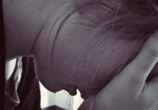 Ηλεία: Υπόθεση εκδικητικής πορνογραφίας σε βάρος ανήλικης