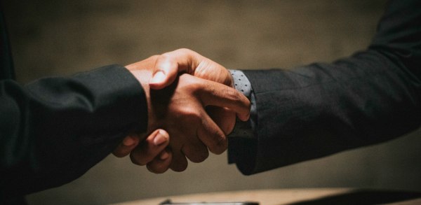 Όταν οι αριθμοί μιλούν: Η χρονιά που οι συμφωνίες έφθασαν στα 20 δισ.