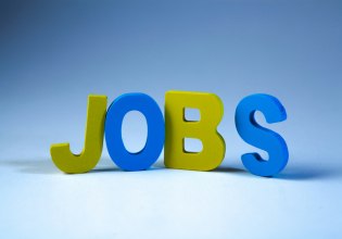 ΕΡΓΑΝΗ: Το 2025 έκλεισε με βροχή απολύσεων – Τι μας περιμένει το 2026