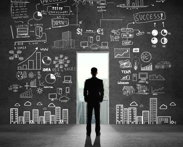 Ποιοι θα επιβιώσουν στην εποχή της AI – Το προφίλ του «35% των αναντικατάστατων» σύμφωνα με τους ειδικούς