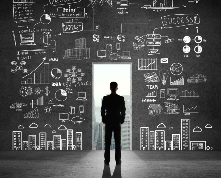 Ποιοι θα επιβιώσουν στην εποχή της AI – Το προφίλ του «35% των αναντικατάστατων» σύμφωνα με τους ειδικούς