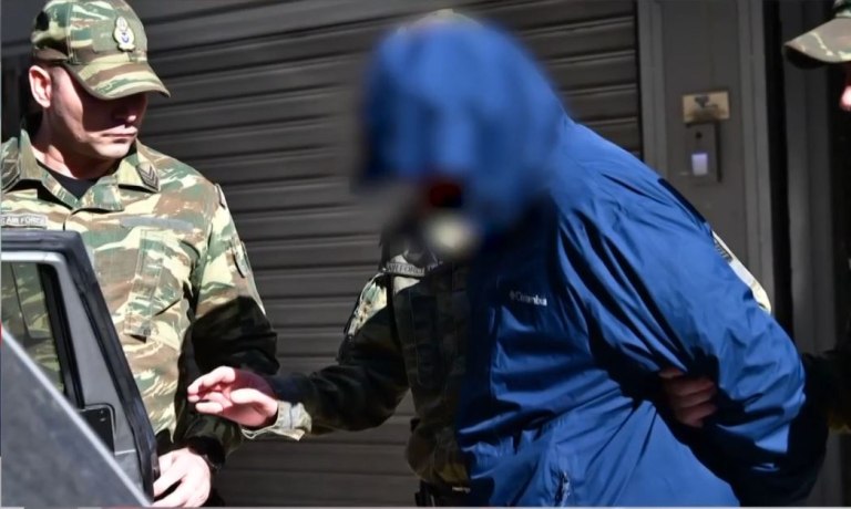 Κατασκοπεία: Πώς στρατολογήθηκε ο σμήναρχος – Τα βιογραφικά στα social media και το ταξίδι στην Κίνα