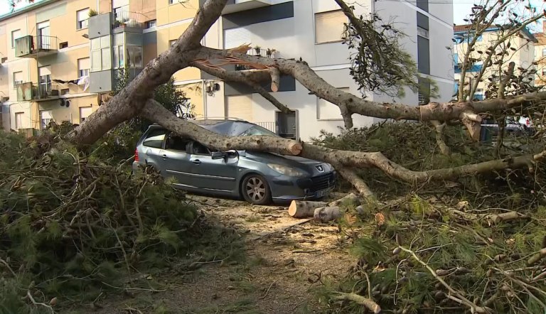 Πορτογαλία: Πακέτο βοήθειας ύψους 2,5 δισ. ευρώ μετά το καταστροφικό πέρασμα της κακοκαιρίας Κριστίν