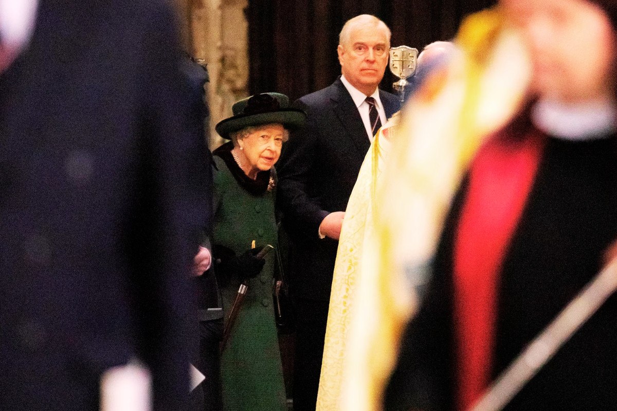 Συγκάλυψη και τριγμοί: «Συνεργός του Άντριου η Βασίλισσα Ελισάβετ. Τα ήξερε όλα»