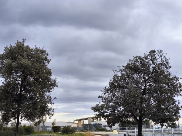 Καιρός: Μικρή άνοδος της θερμοκρασίας την Πέμπτη και τοπικές βροχές