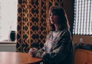 Όχι, δεν είναι η Τέιλορ Σουίφτ που έχεις συνηθίσει: Έτσι είναι η 36χρονη popstar χωρίς makeup και μαλλί κομμωτηρίου