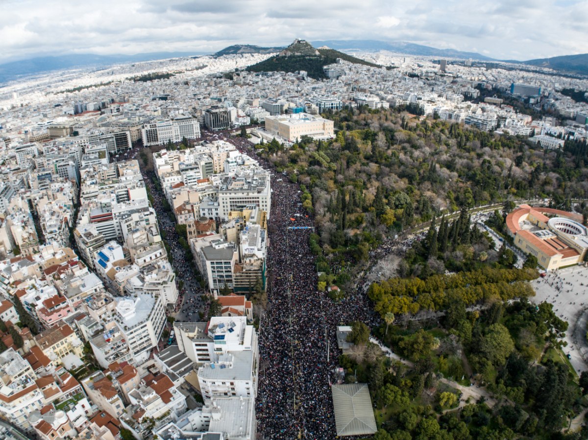 Τέμπη: Μαζικά συλλαλητήρια σε όλη την Ελλάδα – Σε πλήρη ετοιμότητα η ΕΛ.ΑΣ., τα μέτρα ασφαλείας