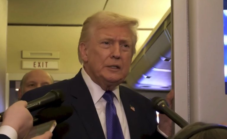 Ουκρανία: Ικανοποίηση Τραμπ για την πορεία των συνομιλιών με στόχο τον τερματισμό του πολέμου