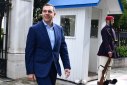 Αλέξης Τσίπρας: Να αγοράσει το ίδρυμα της Βουλής τις φωτογραφίες από την εκτέλεση της Καισαριανής
