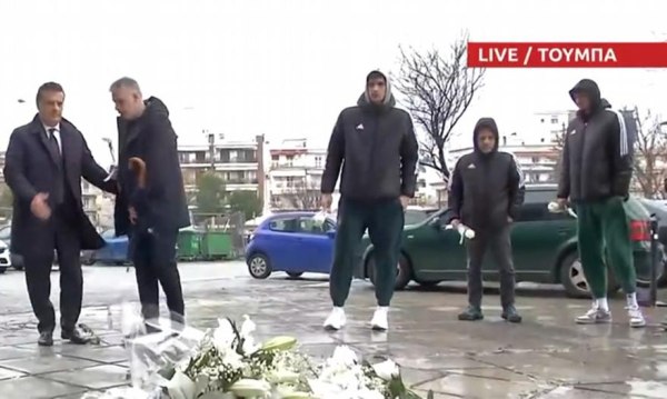 Στην Τούμπα η ΚΑΕ Παναθηναϊκός για να τιμήσει τη μνήμη των επτά φίλων του ΠΑΟΚ (vid)