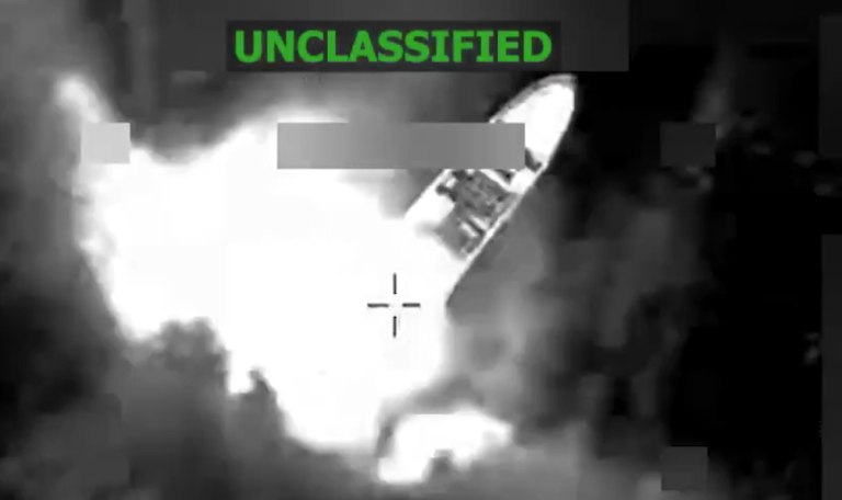 Ειρηνικός: Νέο πλήγμα των ΗΠΑ κατά ταχύπλοου με 2 νεκρούς – Κάλεσαν και το λιμενικό να διασώσει επιζώντα