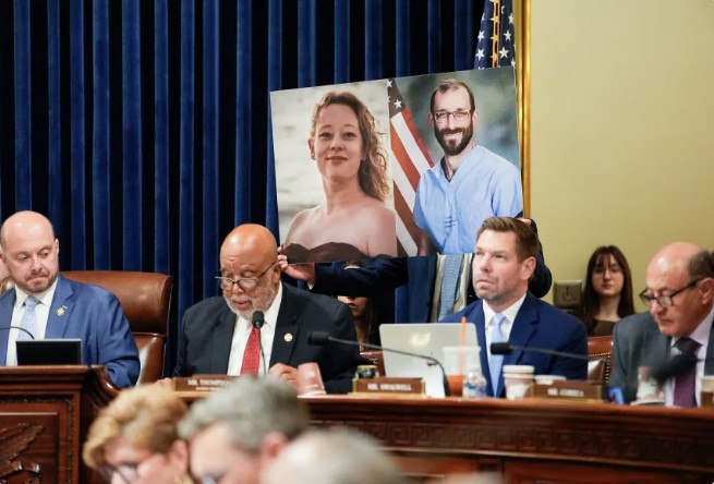 Βουλή ΗΠΑ: Θυελλώδης συνεδρίαση κατά την ακρόαση των επικεφαλής των υπηρεσιών για τη μετανάστευση