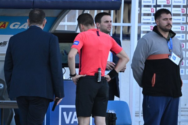 Είστε σίγουρα VAR; Όταν οι διαιτητές χαλάνε την τεχνολογία