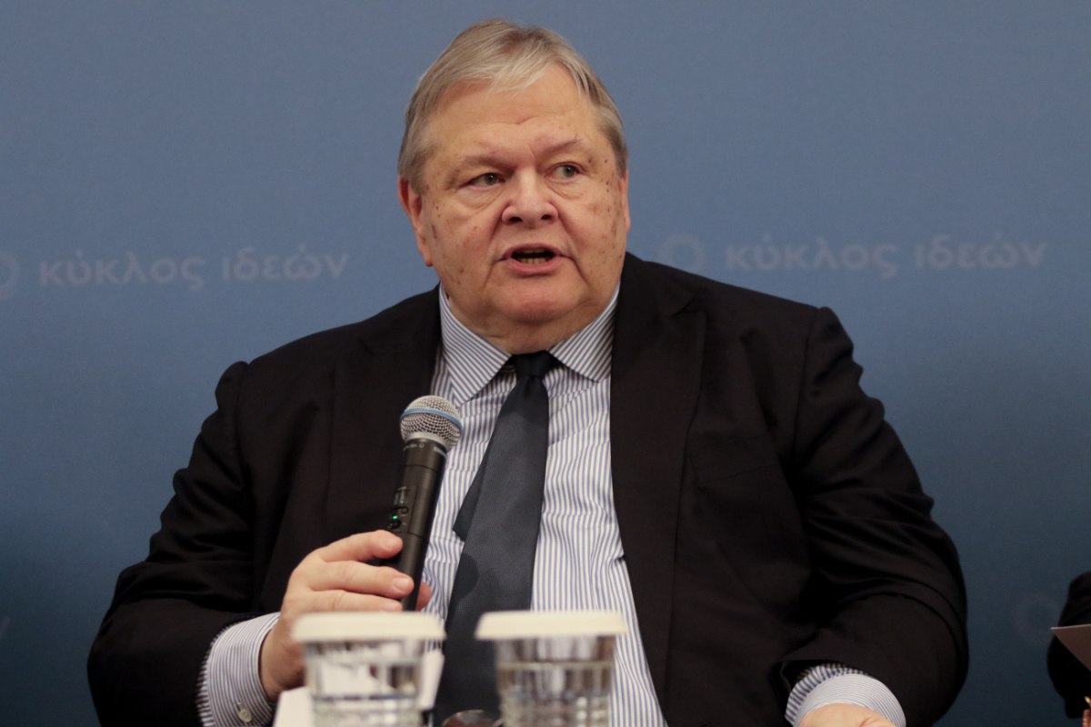 Ευάγγελος Βενιζέλος: Διπλό «χτύπημα» στην κυβέρνηση – «Σήκωσε το γάντι» και απάντησε στον Μαρινάκη