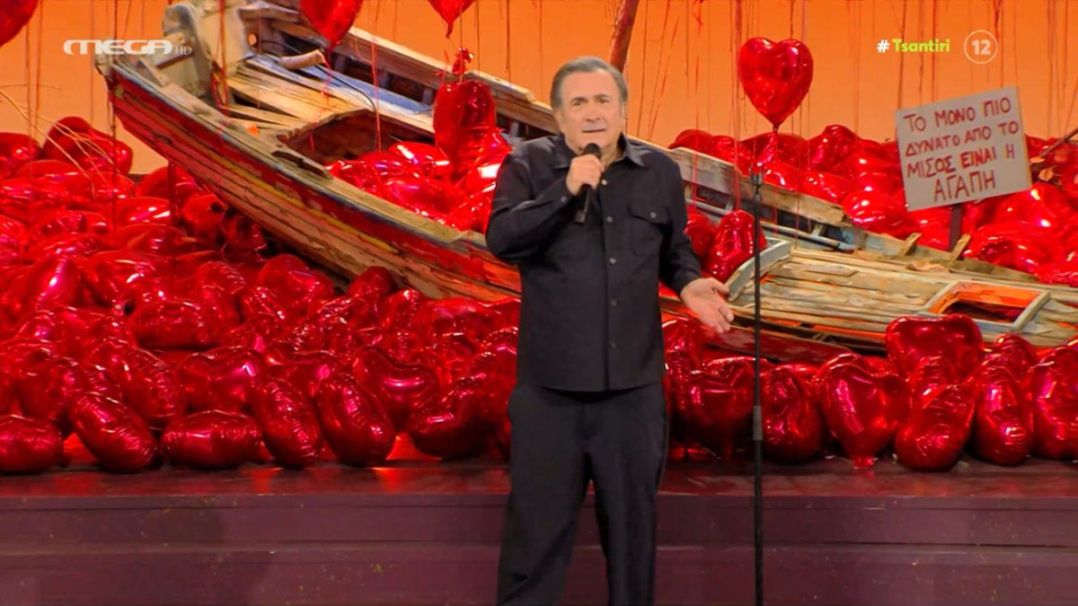 Το «Αλ Τσαντίρι Νιούζ» είναι ξανά εδώ! Με χορό και… Ferto ο Λάκης Λαζόπουλος μάς καλωσόρισε στην πρώτη εκπομπή του 2026!