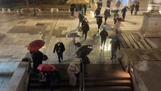 Βρέχει στην Αθήνα – Πώς θα εξελιχθεί η κακοκαιρία – Πού σημειώθηκαν τα μεγαλύτερα ύψη βροχής