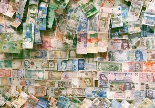 Υπάρχουν ακόμα νομίσματα – καταφύγια; Οι ανατροπές σε δολάριο, γιεν, ελβετικό φράγκο