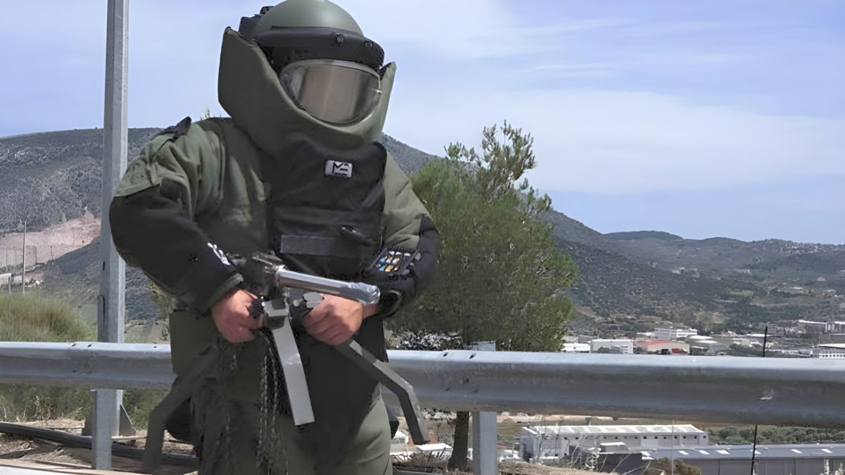 Θεσσαλονίκη: Εντοπίστηκε πολεμικό βλήμα σε οικόπεδο στον Εύοσμο