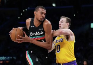 Με ιστορική εμφάνιση του Γουεμπανιάμα οι Σπερς διέλυσαν τους Λέικερς – Τα αποτελέσματα του NBA (vids)