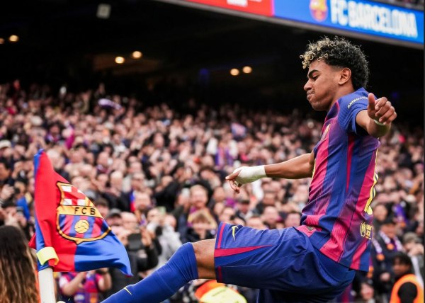 Μπαρτσελόνα – Βιγιαρεάλ 4-1: Ιστορικό χατ-τρικ από τον Λαμίν Γιαμάλ και στο +4 οι «μπλαουγκράνα»