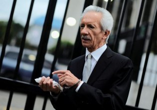 Γουατεμάλα: Ο δημοσιογράφος Ρουβέν Σαμόρα βγαίνει από τη φυλακή και τίθεται σε κατ’ οίκον κράτηση