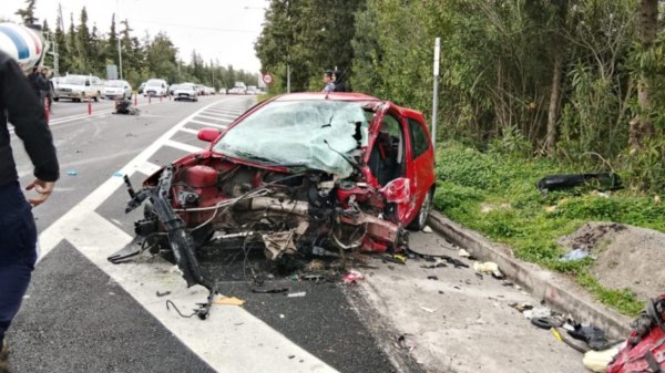 Κρήτη: Το σπαρακτικό αντίο της κόρης στη μητέρα της που χάθηκε στο φονικό τροχαίο στον ΒΟΑΚ