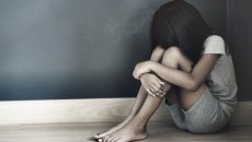 Βόλος: Τη Δευτέρα απολογείται η μητέρα που κατηγορείται για παιδική πορνογραφία – Είχε 9 φωτογραφίες της 7χρονης κόρης στο κινητό