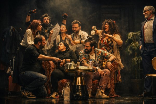 «Ο Ημιυπαίθριος» μια παράσταση του Γιώργου Αλκαίου στο Θέατρο Coronet