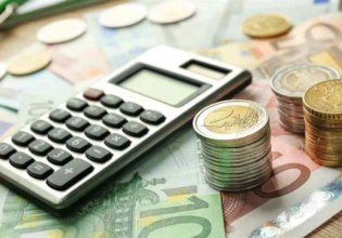 Μπλοκάκια: Πώς θα φορολογηθούν φέτος οι ελεύθεροι επαγγελματίες