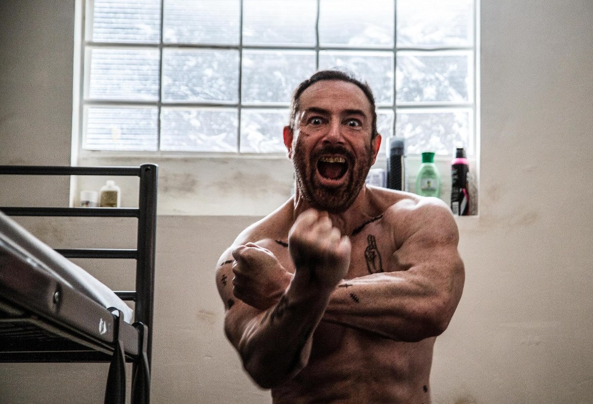 «Γύρισα μια ταινία εξ ολοκλήρου μέσα σε ένα κελί φυλακής»