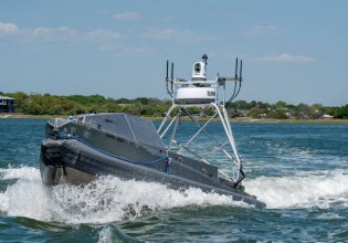 Το Πεντάγωνο επιβεβαιώνει πως αυτόνομα σκάφη-drone των ΗΠΑ επιχειρούν στo Στενό του Ορμούζ