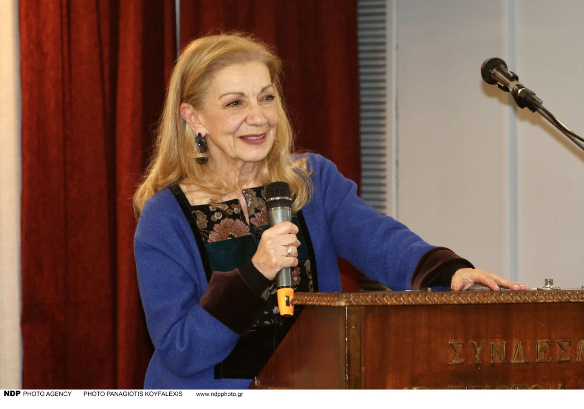 Πέμη Ζούνη: Αποκαλύπτει τον χωρισμό με τον σύζυγό της