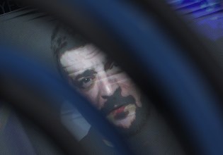 Ο Τραμπ πιέζει τον Ζελένσκι να συνάψει «συμφωνία» – Βάζει εμπόδια, λέει