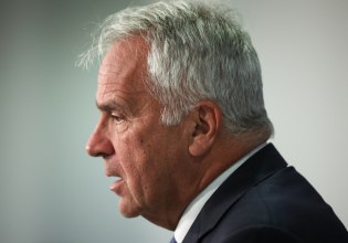 Ο Βάρρας, ο Βορίδης και οι ευνοϊκοί έλεγχοι για τις παρατυπίες στον ΟΠΕΚΕΠΕ