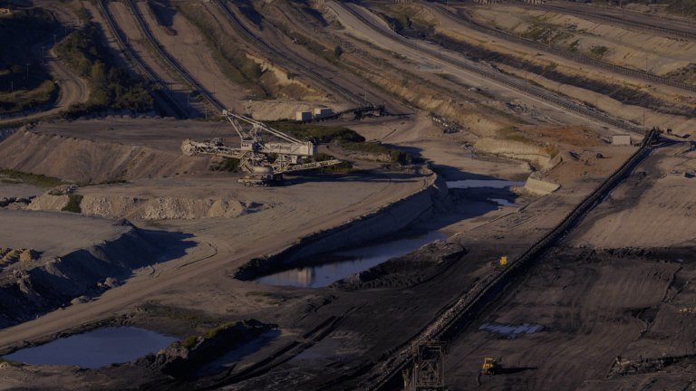 Collapse: data.models.worlds – Τέχνη, δεδομένα και οικολογία