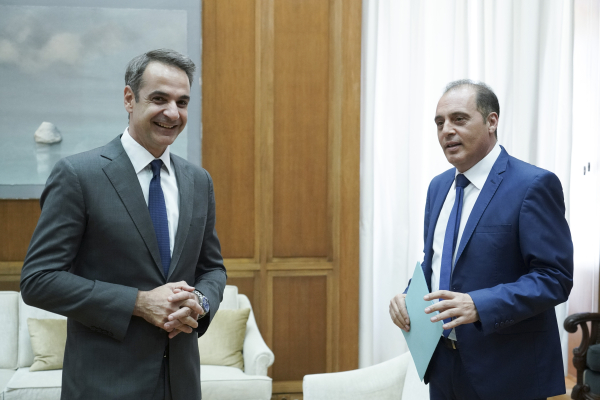 Τσουκαλάς: Καθαρή και συμβατή η επιλογή συμμάχων της ΝΔ – Με πρώτο βιολί Γεωργιάδη-Πλεύρη, τι να σε πειράξει ο Βελόπουλος