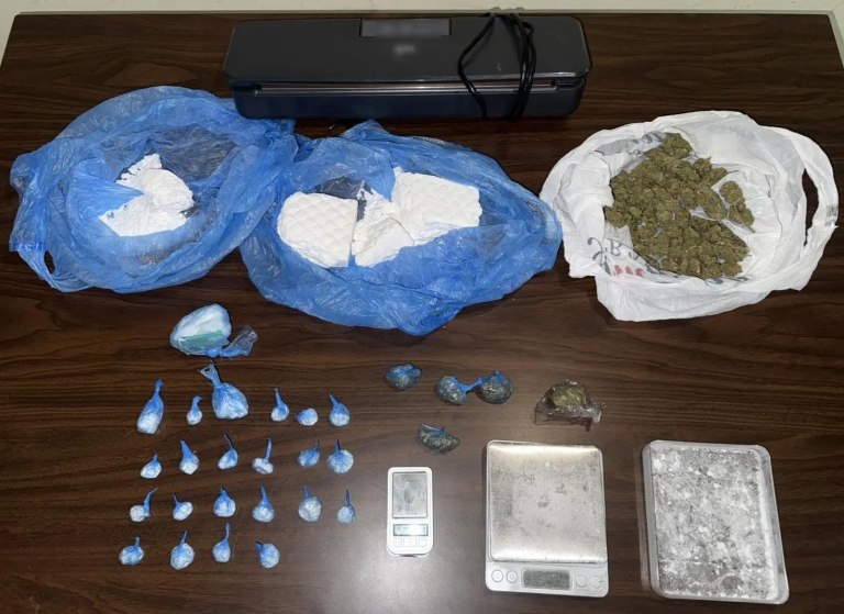 Είχε μετατρέψει το διαμέρισμά του σε κέντρο διακίνησης ναρκωτικών – Συνελήφθη 34χρονος στον Άγιο Παντελεήμονα