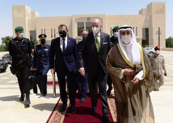 Κεσσές: Πώς η παρακολούθηση με Predator του Δένδια συνδέεται με κατασκοπεία – Η επίσκεψη στη Σ. Αραβία τη μέρα παγίδευσής του