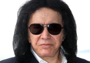 Ο Τζιν Σίμονς τα βάζει με τους πολιτικοποιημένους διάσημους