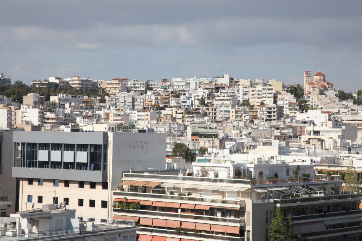 Τρεις στους δέκα σκέφτονται να μετακομίσουν μέσα στο 2026 – Τι δείχνει έρευνα για τις κατοικίες