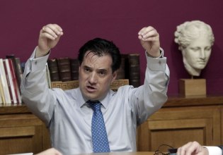 Ο Άδωνις δεν μασάει (κρακερ) απλώς, μιλάει κιόλας και δείχνει τι θα πει αμοραλισμός, ο Τσίπρας πλέον «δεν μασάει» γενικώς, η Κοβέσι είπε τι έρχεται σε σκάνδαλο προσεχώς