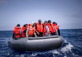 Frontex: Ο αριθμός των παράτυπων εισόδων στην ΕΕ μειώθηκε κατά 52% τους δύο πρώτους μήνες του 2026