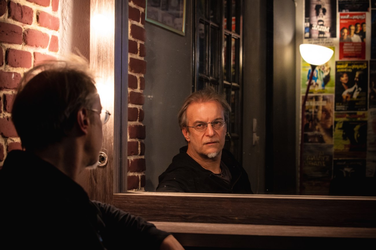 Μίλτος Πασχαλίδης: Η συγγραφή, η πατρότητα και τα δάκρυα του Ανδρέα Μικρούτσικου για τον αδερφό του