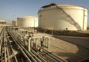 Αμπού Ντάμπι: Ο πετρελαϊκός κολοσσός ADNOC κλείνει το διυλιστήριο Ruwais μετά από επίθεση με drone